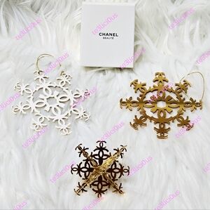 2024 CHANEL SNOWFLAKE ORNAMENTS SET